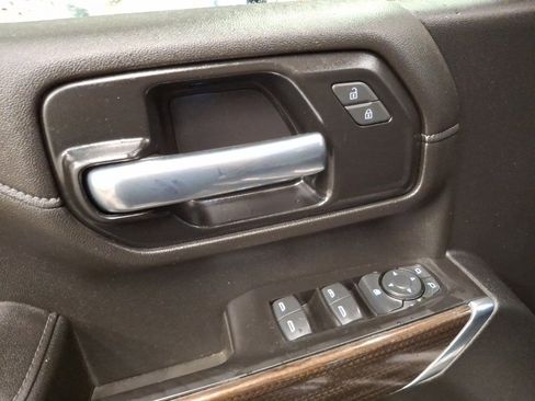 Used 2021 Chevrolet Silverado 2500 LT w/ Convenience Package image 13