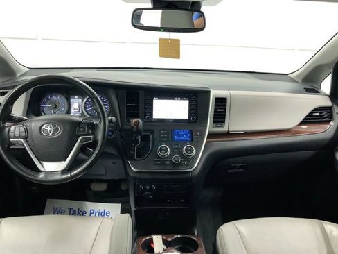 Used 2019 Toyota Sienna Limited Premium AWD/4WD image 14