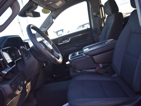 Used 2023 Chevrolet Silverado 1500 LT AWD/4WD image 25