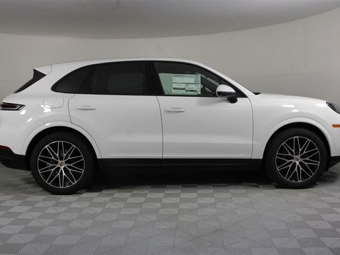 New 2026 Porsche Cayenne image 8