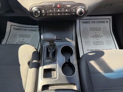 Used 2020 Kia Sorento FWD V6 image 24