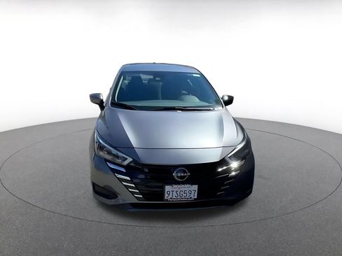 Used 2025 Nissan Versa SV FWD image 4
