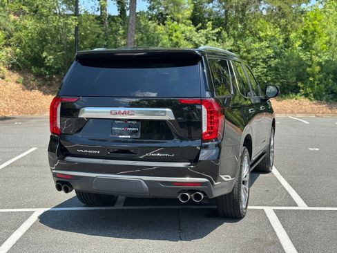 Used 2021 GMC Yukon Denali w/ Denali Ultimate Package AWD/4WD image 12