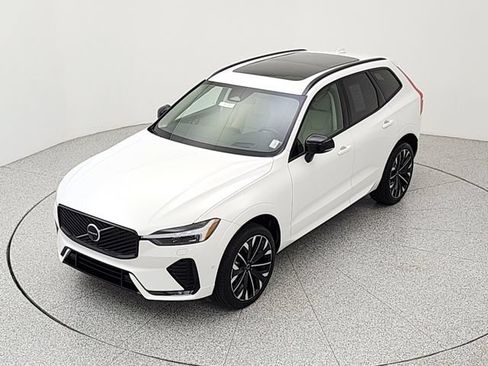 Certified 2026 Volvo XC60 B5 Ultra AWD/4WD image 13