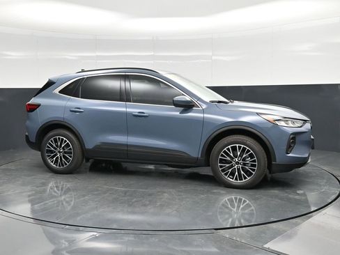 New 2026 Ford Escape SE FWD image 5