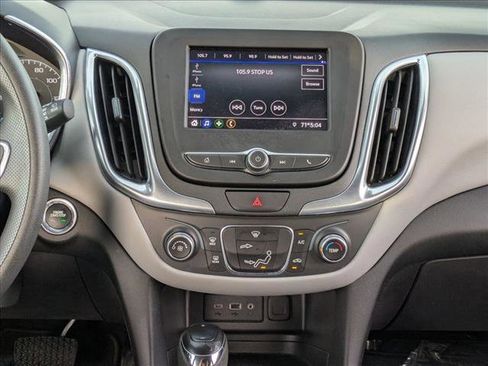 Used 2021 Chevrolet Equinox LS w/ LS Convenience Package image 14