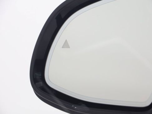 Used 2023 BMW X7 xDrive40i w/ M Sport Package image 30