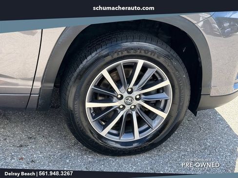 Used 2018 Toyota Highlander XLE FWD image 9
