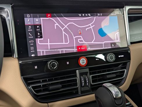 New 2026 Porsche Macan AWD/4WD image 33