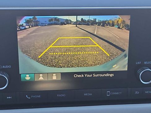 Certified 2023 Honda HR-V LX image 22