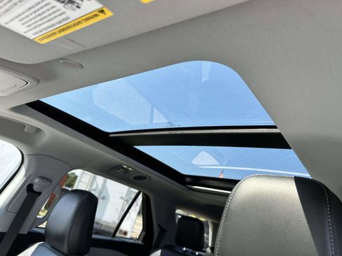 Used 2023 Ford Explorer XLT w/ Equipment Group 202A image 13