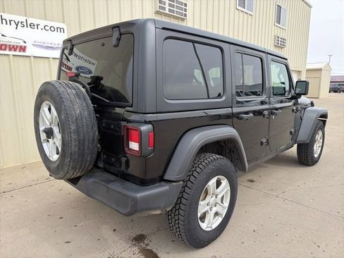 Used 2022 Jeep Wrangler Unlimited Sport w/ Cold Weather Group image 7