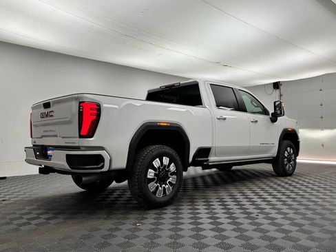 New 2025 GMC Sierra 2500 Denali w/ Denali Reserve Package image 8