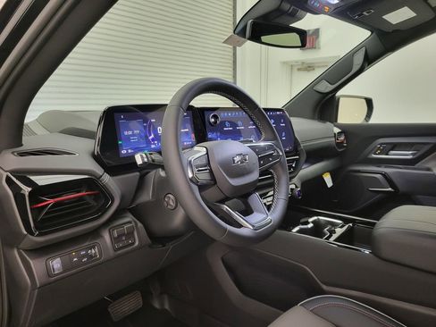 New 2026 Chevrolet Silverado EV Trail Boss w/ Plus Package image 32