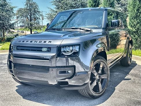 Used 2025 Land Rover Defender 110 X-Dynamic SE image 1