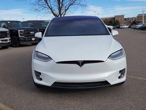 Used 2017 Tesla Model X 90D image 3