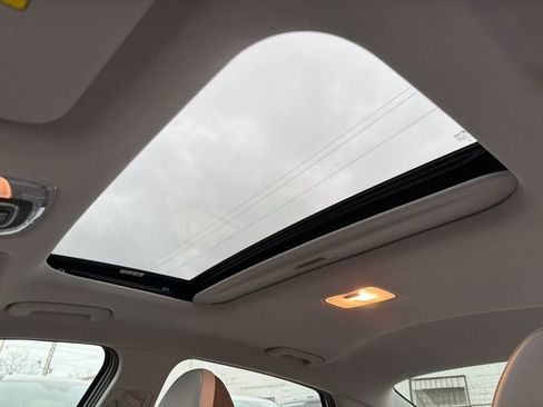 New 2026 Hyundai Elantra Limited image 18