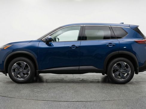 Used 2025 Nissan Rogue SV AWD/4WD image 5