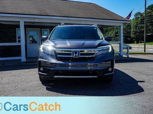 Used 2021 Honda Pilot Touring image 11