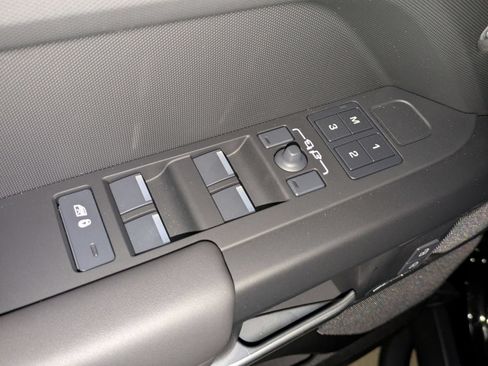 New 2026 Land Rover Defender 110 S AWD/4WD image 12