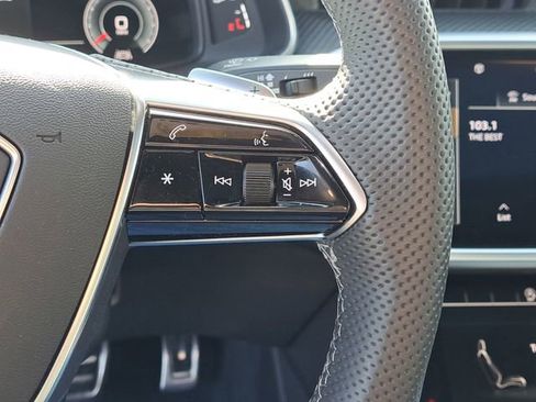 Used 2022 Audi S7 Premium Plus image 11