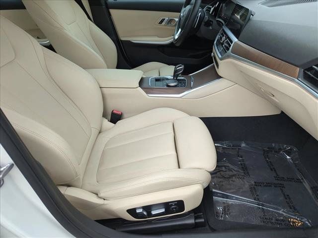 Used 2020 BMW 330i Sedan w/ Convenience Package RWD image 22
