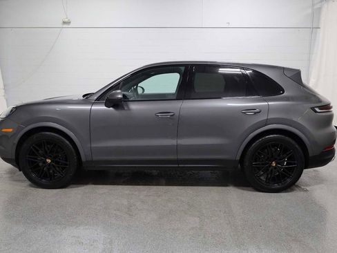 Certified 2025 Porsche Cayenne image 2