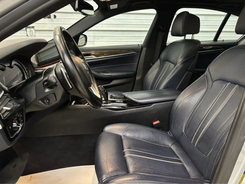 Used 2018 BMW 530i xDrive w/ Premium Package AWD/4WD image 9