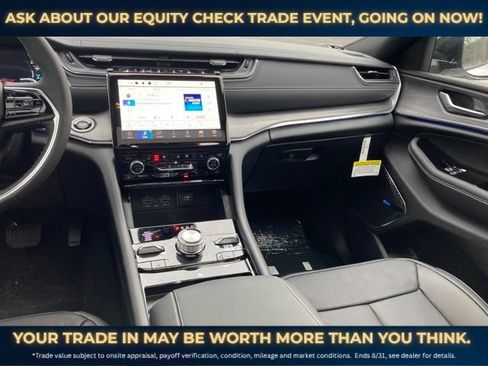 New 2023 Jeep Grand Cherokee Overland AWD/4WD image 22