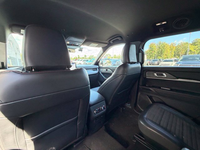 Used 2025 Ford Explorer ST-Line AWD/4WD image 11