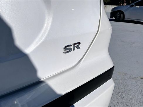 Used 2024 Nissan Kicks SR w/ SR Premium Package image 10