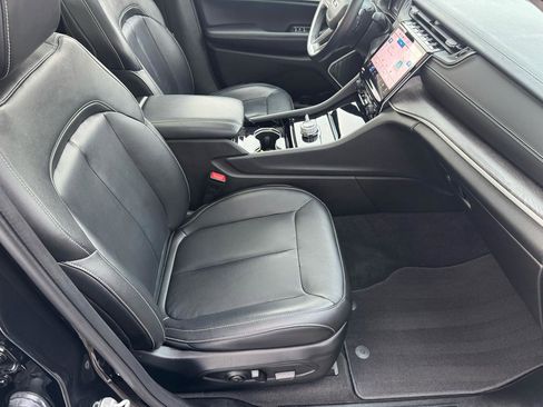 Used 2022 Jeep Grand Cherokee L Limited image 12