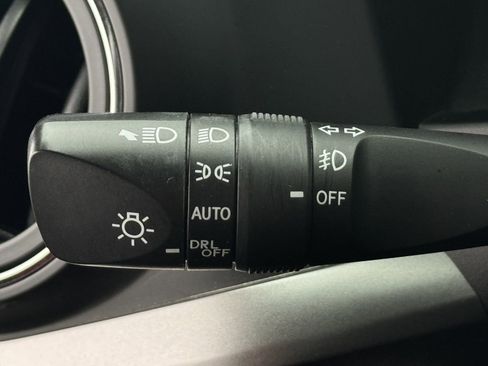 Used 2021 Toyota Tacoma SR5 RWD image 23