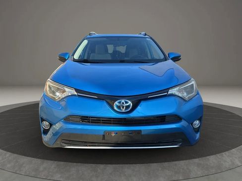 Used 2016 Toyota RAV4 XLE image 2