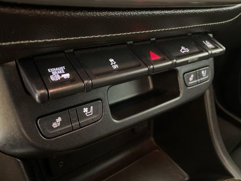 Used 2018 GMC Canyon Denali image 31