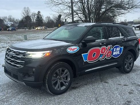 New 2025 Ford Explorer Active w/ Active Comfort Package image 2