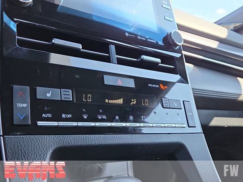 Used 2020 Toyota Avalon XSE w/ All Weather Liner Package FWD image 10