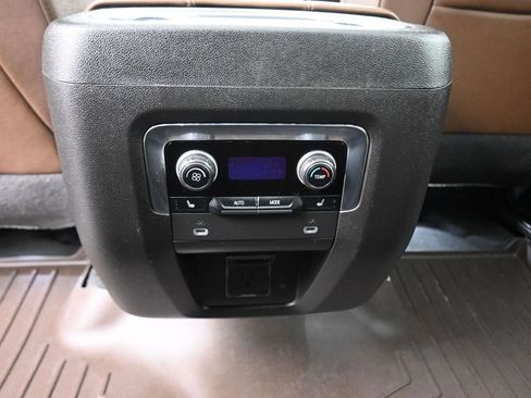 Used 2023 Chevrolet Suburban High Country w/ Premium Package 2 image 42