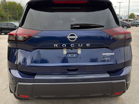 New 2026 Nissan Rogue SV w/ SV Premium Package image 7