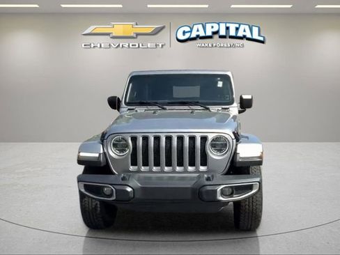 Used 2018 Jeep Wrangler Unlimited Sahara AWD/4WD image 8