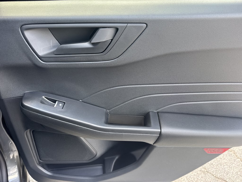 Used 2025 Ford Escape Active w/ Tech Pack #1 FWD image 16