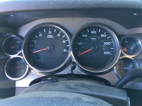 Used 2010 Chevrolet Silverado 1500 LT w/ Power Pack Plus AWD/4WD image 2