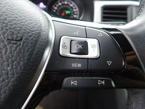 Used 2019 Volkswagen Atlas SE w/ Towing Package image 14