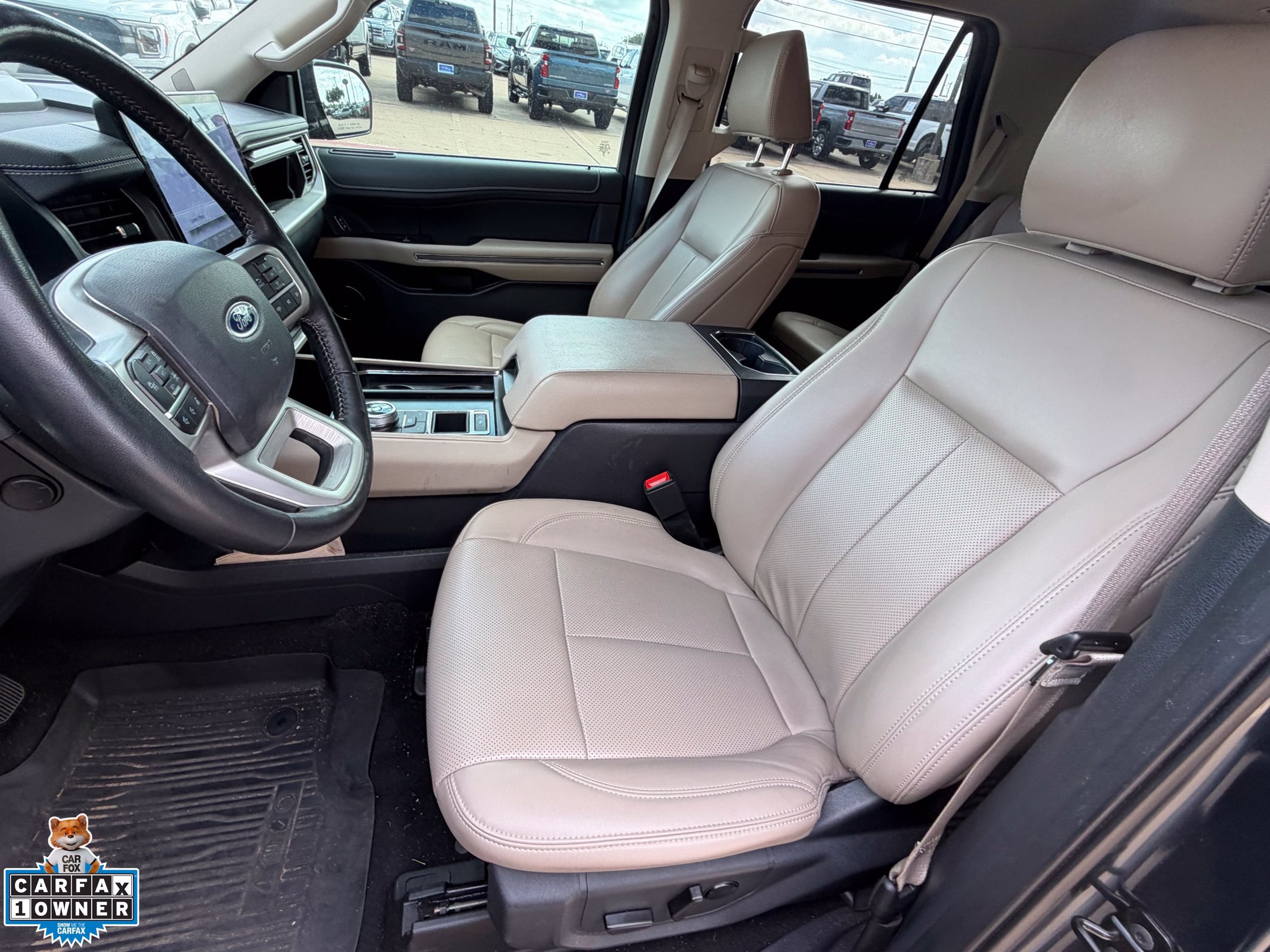 Used 2024 Ford Expedition XLT RWD image 17