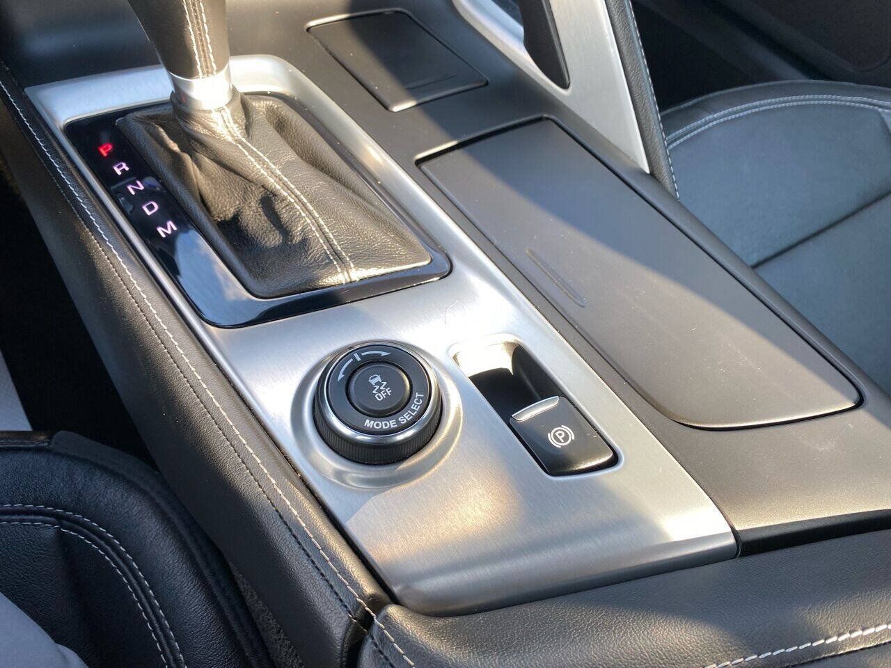Used 2016 Chevrolet Corvette Stingray Coupe RWD image 19