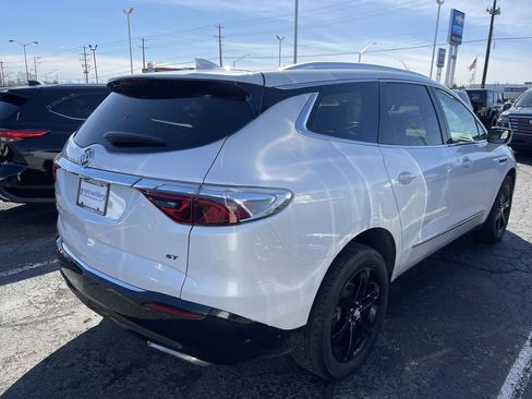 Used 2023 Buick Enclave Essence w/ Experience Buick Package image 10