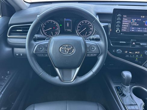 Used 2022 Toyota Camry SE w/ Convenience Package FWD image 14
