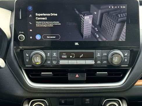 Used 2024 Toyota Grand Highlander Limited image 13