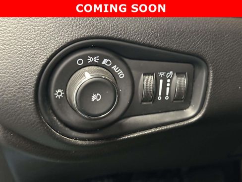 Certified 2021 Jeep Renegade Trailhawk AWD/4WD image 21