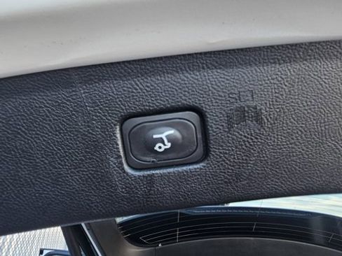 Certified 2023 Ford Edge SEL image 17